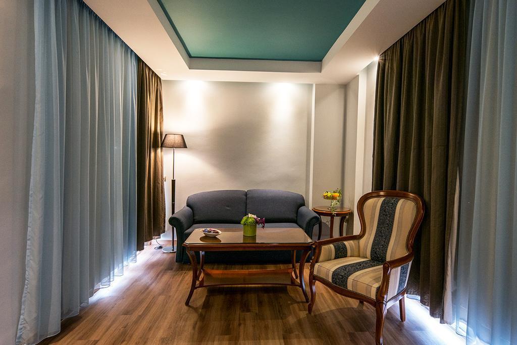 Oasis Hotel 4*