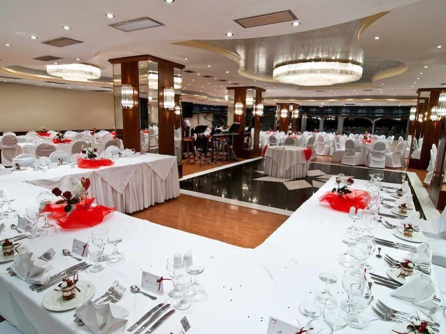 Oasis Hotel Athens