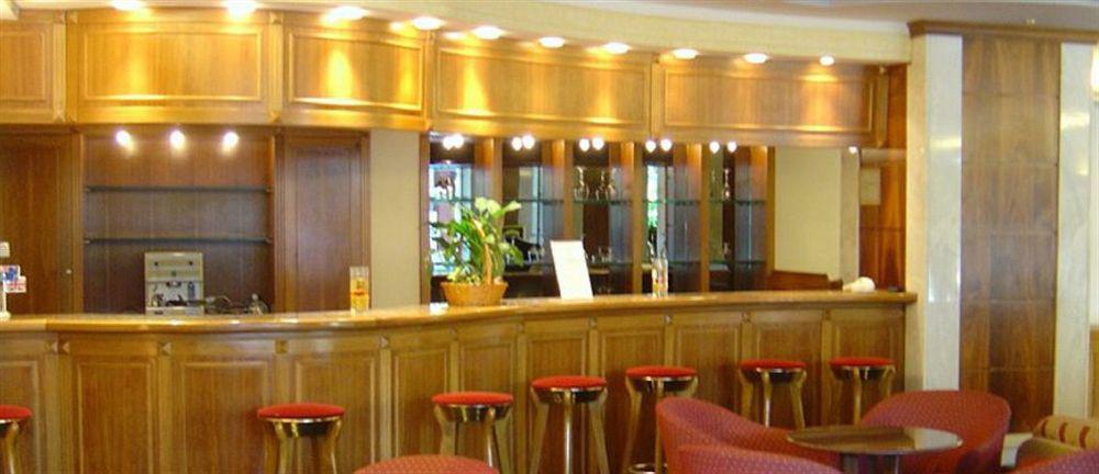 Hotel Oasis 4*